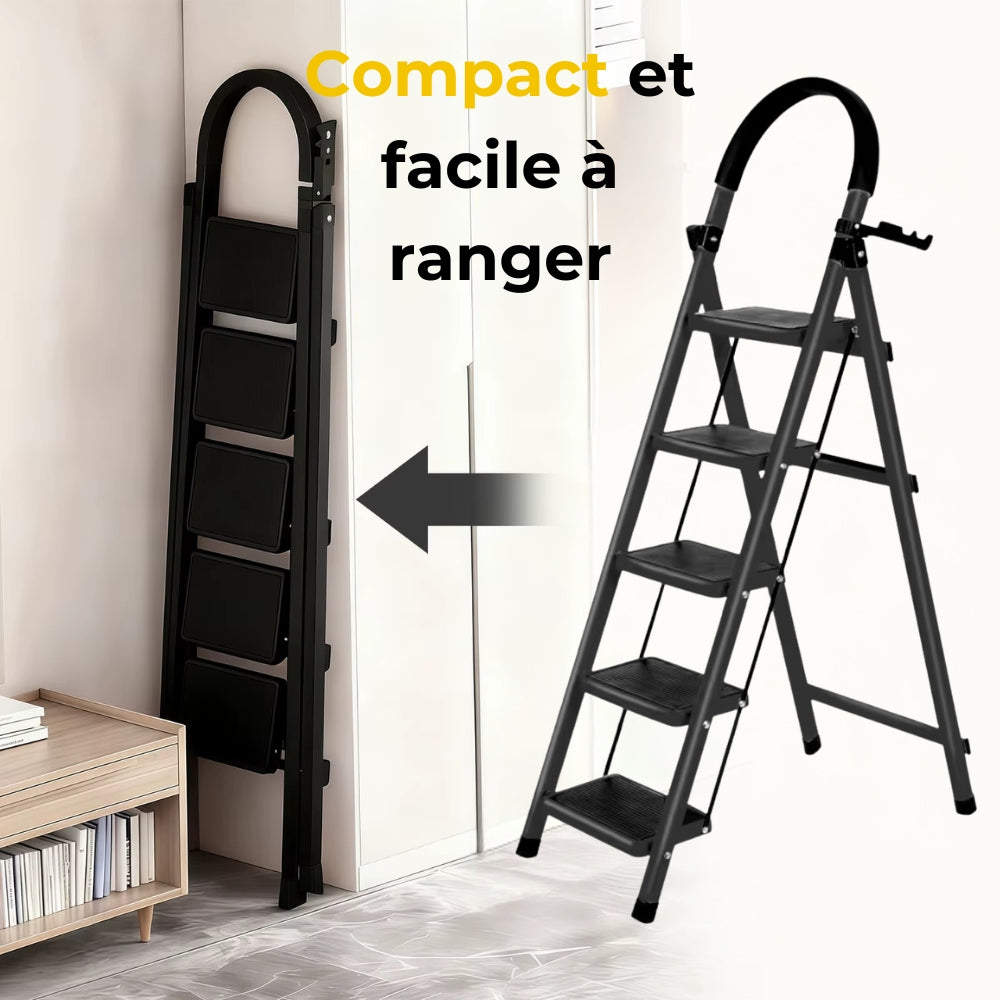 Escabeau 5 marches noir déplié et sa version repliée rangée contre un placard | Everclimb
