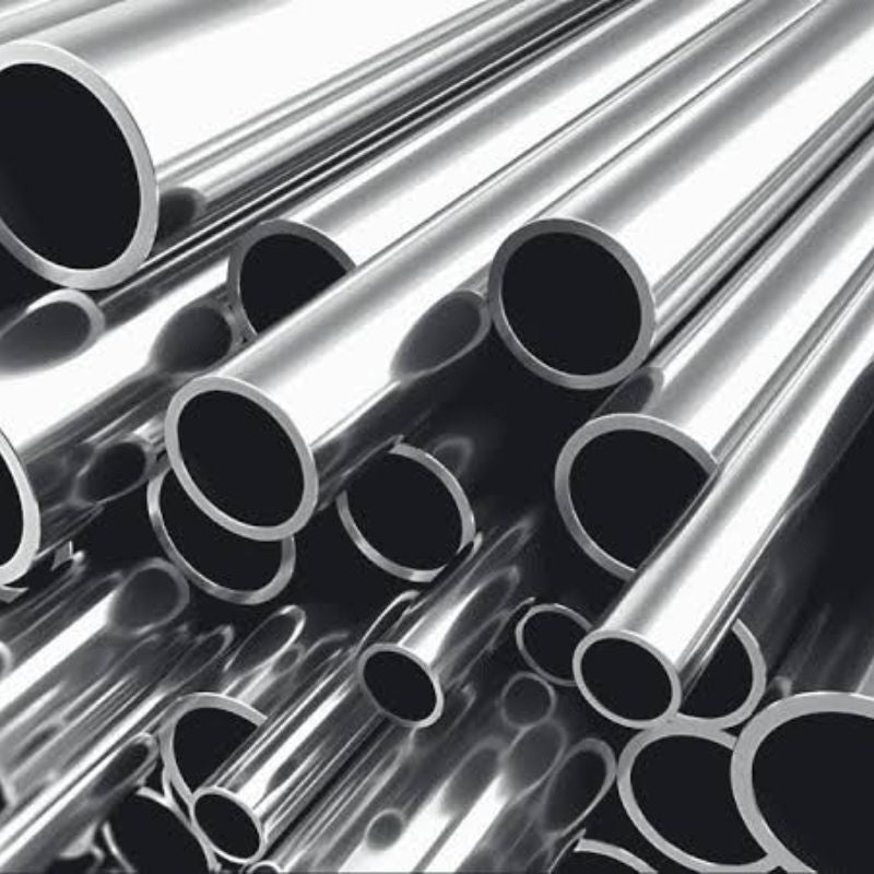 Tubes en acier inoxydable poli empilés, matière première des échelles | Everclimb Image